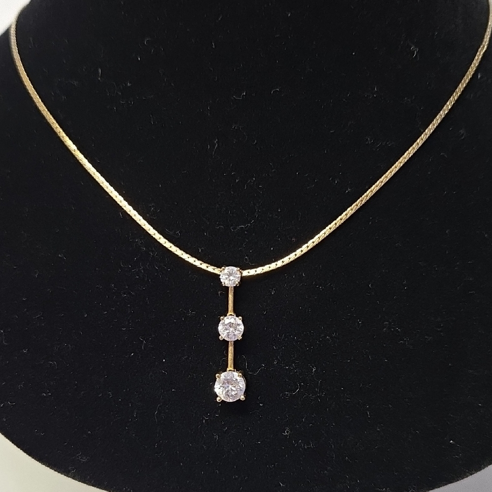 Vtg Avon Cubic Zirconia 3 Stone Drop Pendant Necklace
